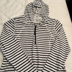 Lands end woman’s hooded rash guard beach top